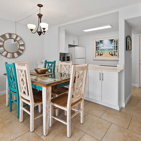 Chateau By The Sea Cocoa Beach Bagian luar foto