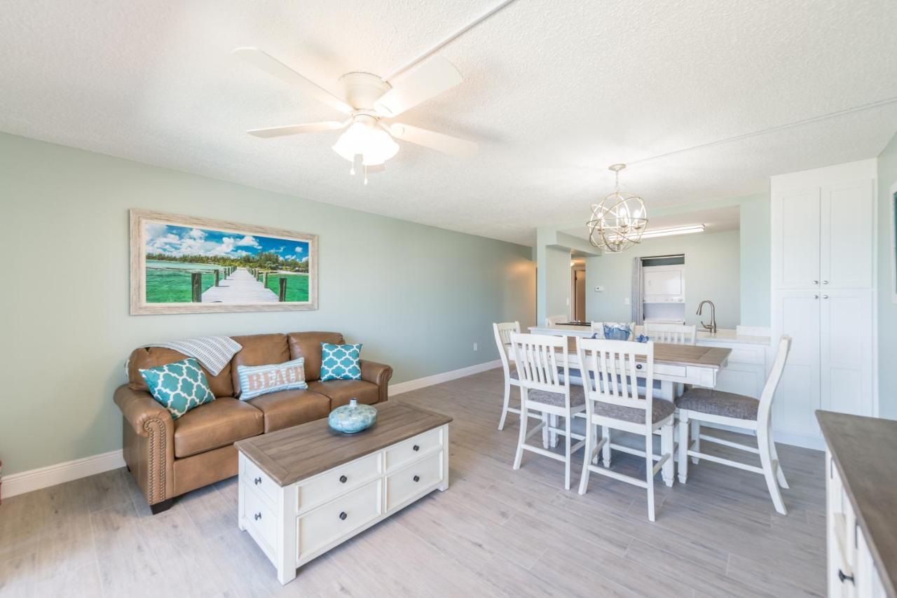 Chateau By The Sea Cocoa Beach Ruang foto