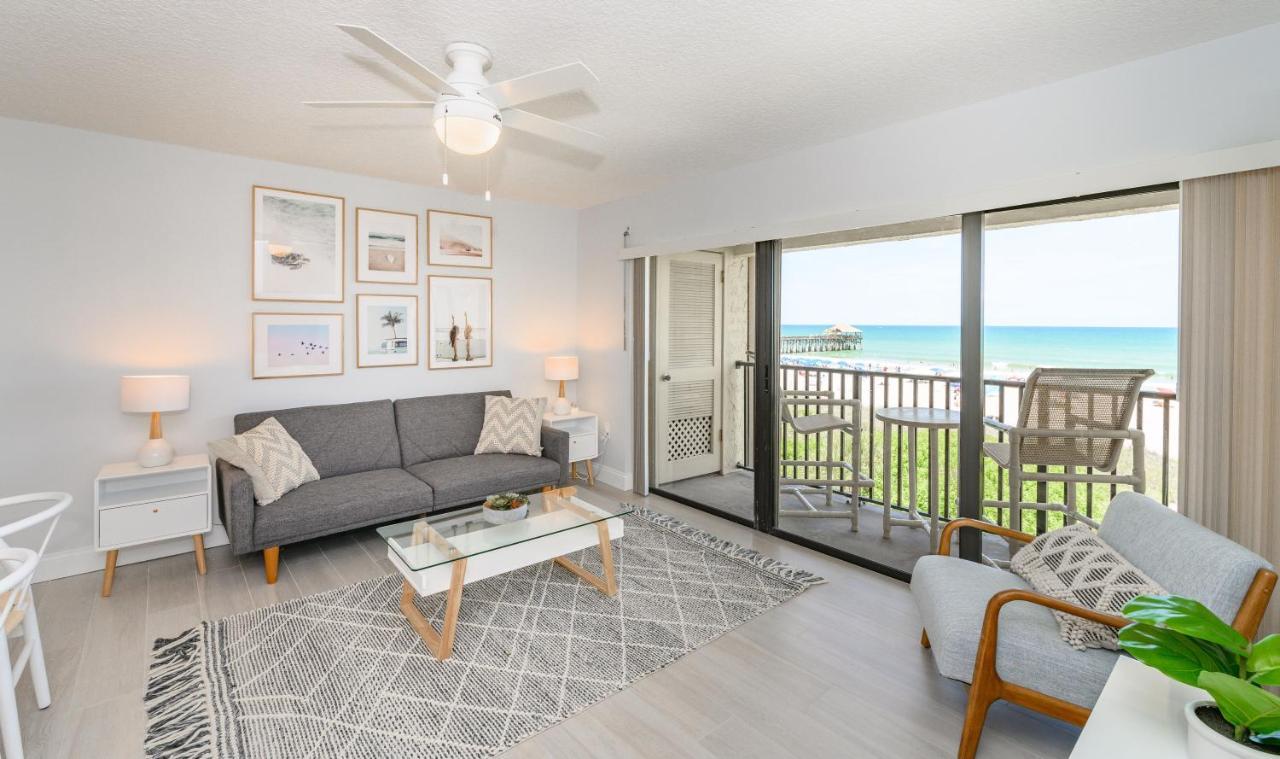 Chateau By The Sea Cocoa Beach Bagian luar foto