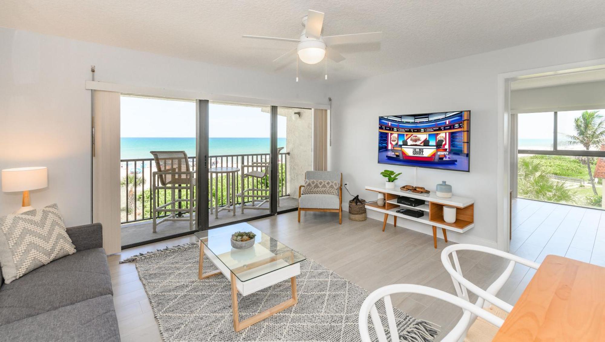 Chateau By The Sea Cocoa Beach Bagian luar foto