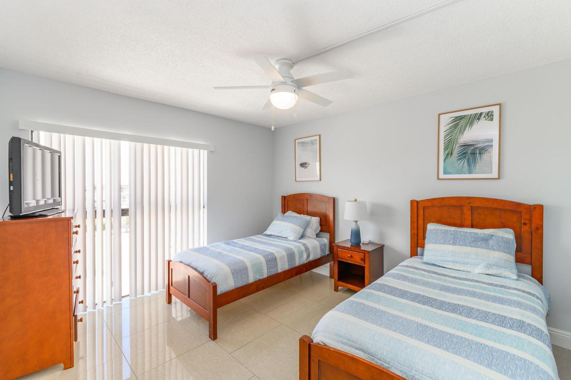 Chateau By The Sea Cocoa Beach Bagian luar foto