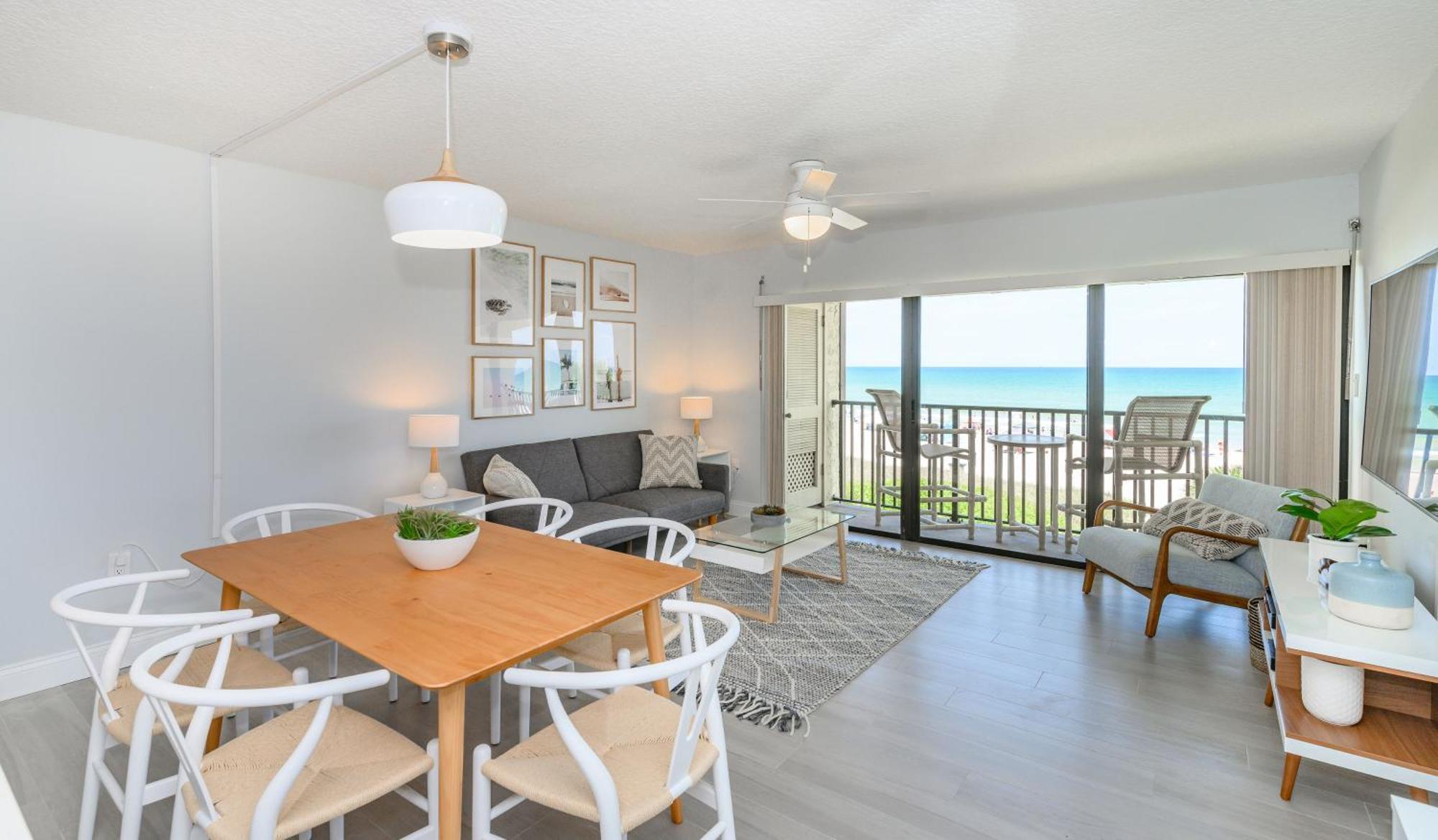 Chateau By The Sea Cocoa Beach Bagian luar foto