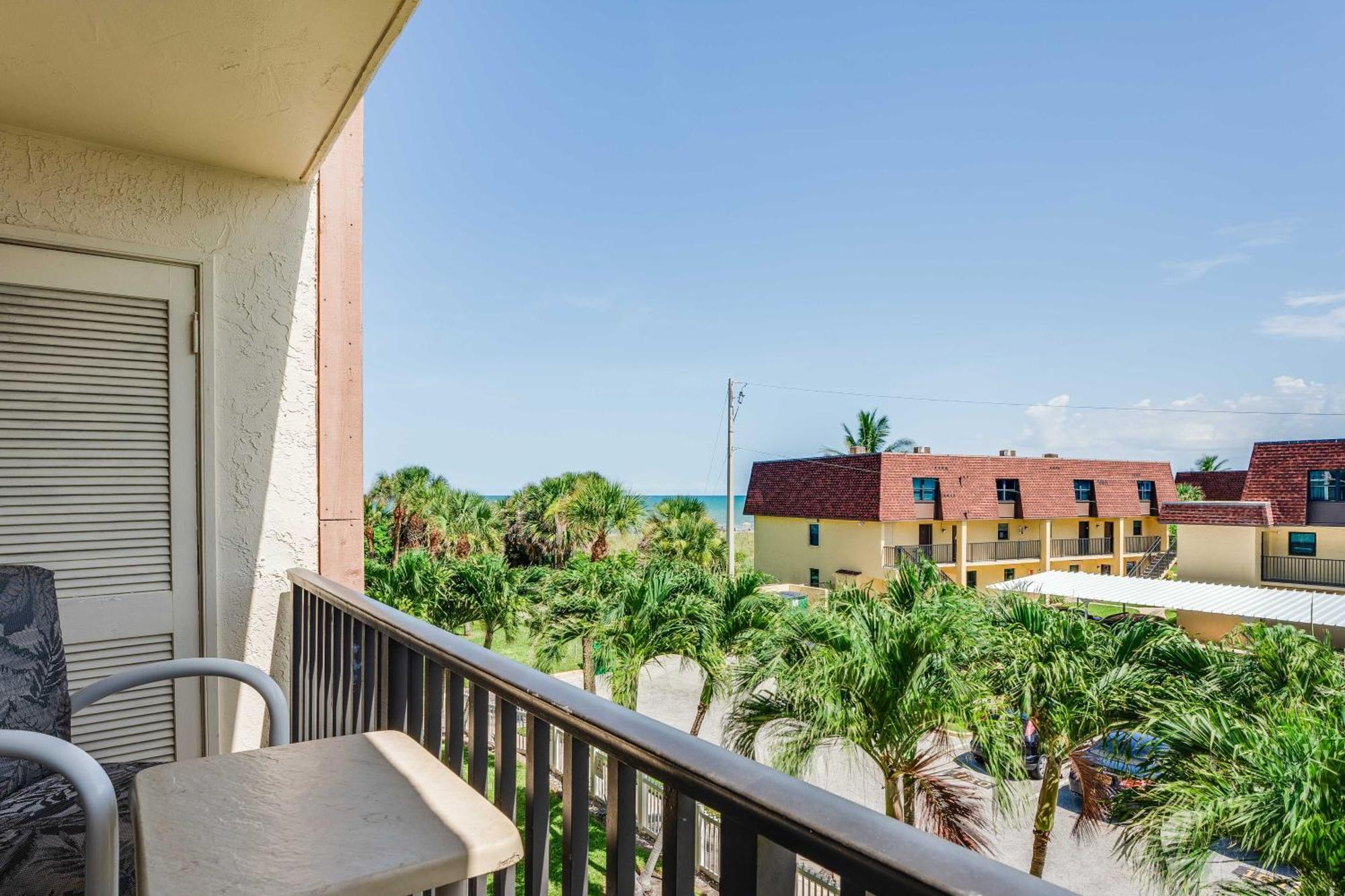 Chateau By The Sea Cocoa Beach Bagian luar foto